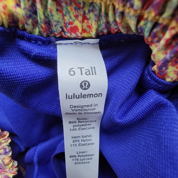 Lululemon Seawheez Hotty Hot shorts 4" size 6 Tall - Picture 5 of 6